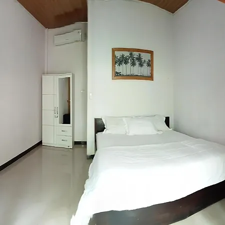 Walur Surf Villa Krui Exterior photo