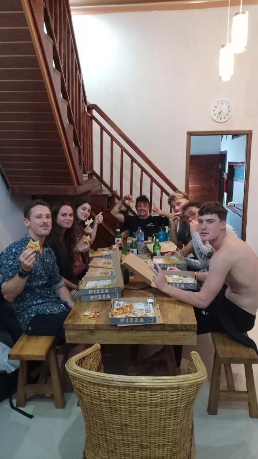 Homestay Walur Surf Krui