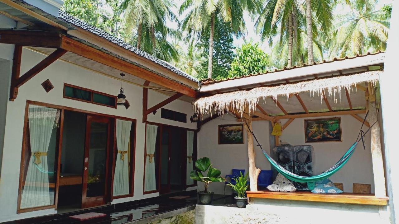 Homestay Walur Surf Krui