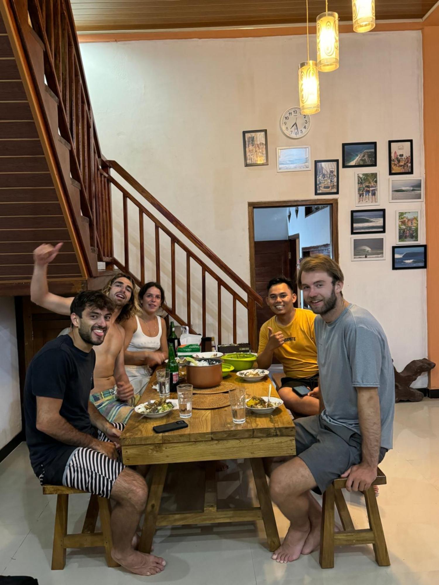 Walur Surf Homestay Krui